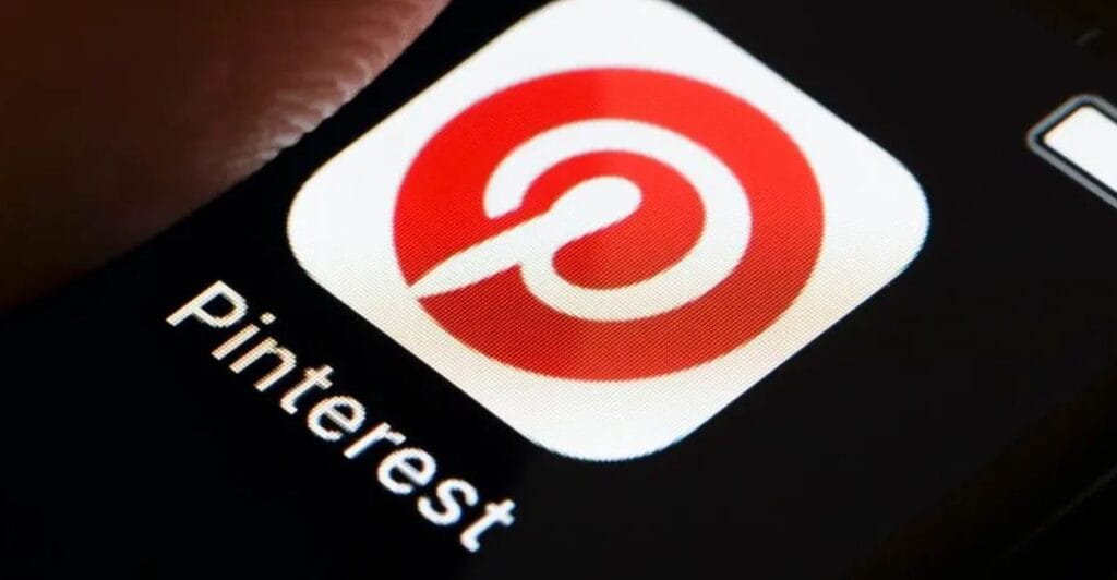 Aplicativo do pinterest sendo mostrado